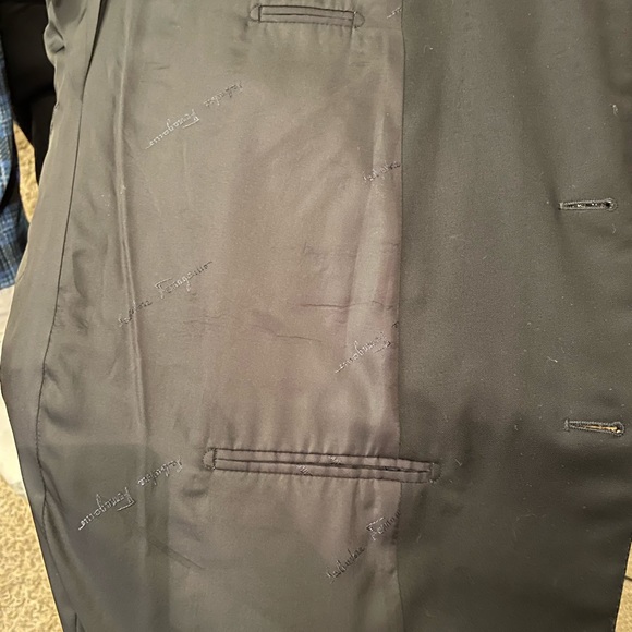 Vintage 100% wool Salvatore Ferragamo jacket in great condition. - Picture 10 of 10